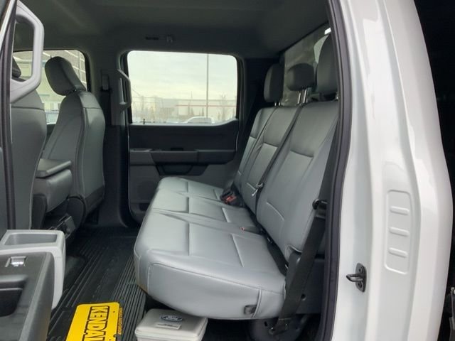 2024 Ford F-550 Super Duty Chassis Cab XL - Photo 24