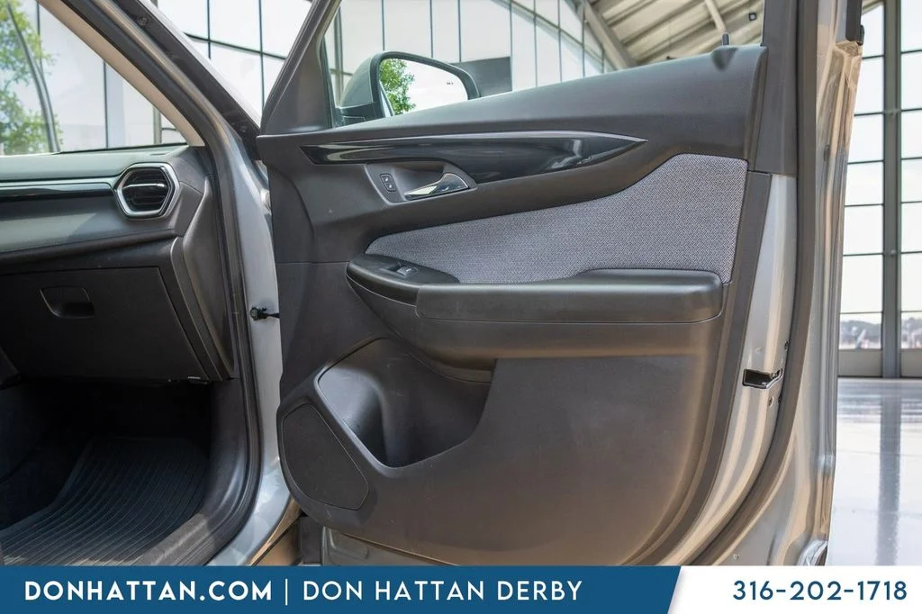 Used 2024 Gray Chevrolet LT image 27