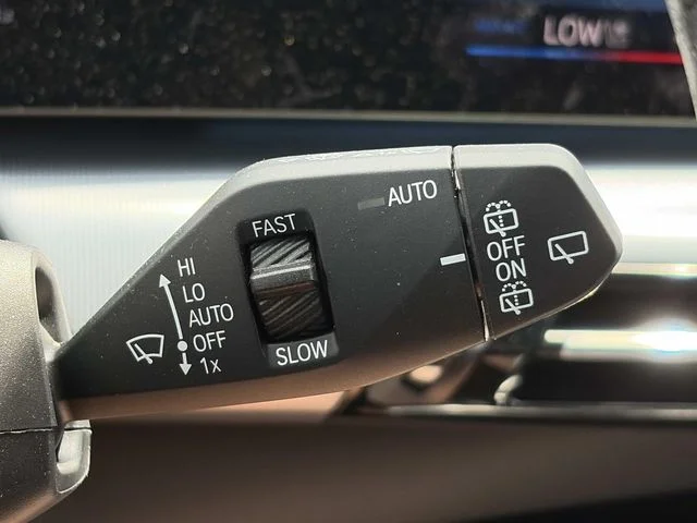 Used 2025 Black BMW xDrive28i image 28