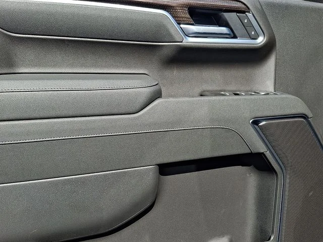 New 2026 Gray Chevrolet LT image 10