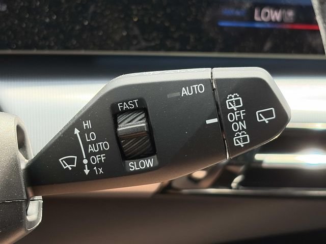 Used 2025 Black BMW xDrive28i image 28