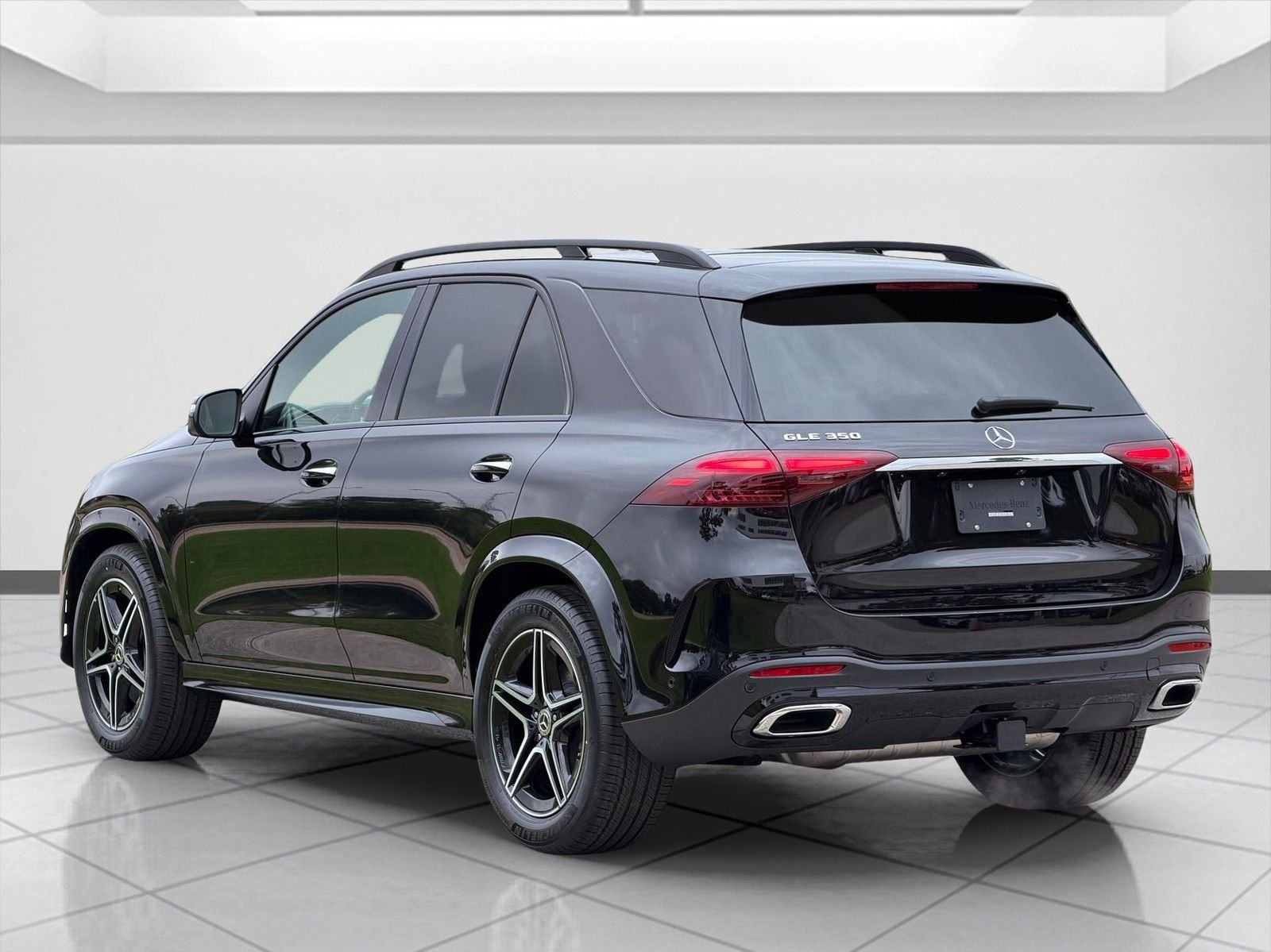 New 2026 Obsidian Black Metallic Mercedes-Benz GLE 350 image 4