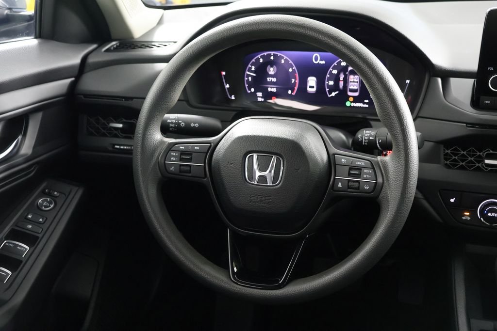 Used 2024  Honda EX image 10