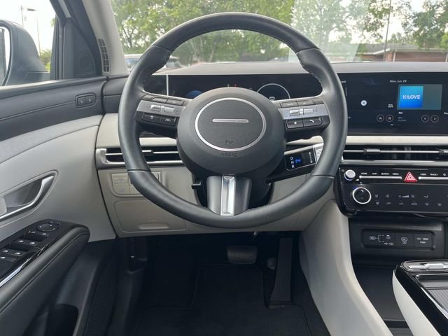Used 2025 White Hyundai Limited image 14