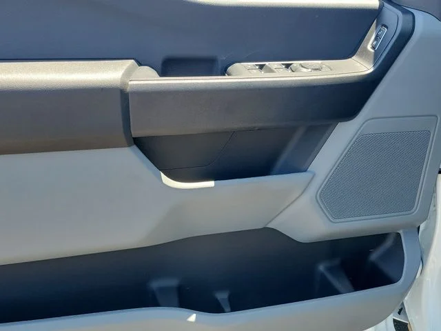 New 2026 Oxford White Ford XL image 18