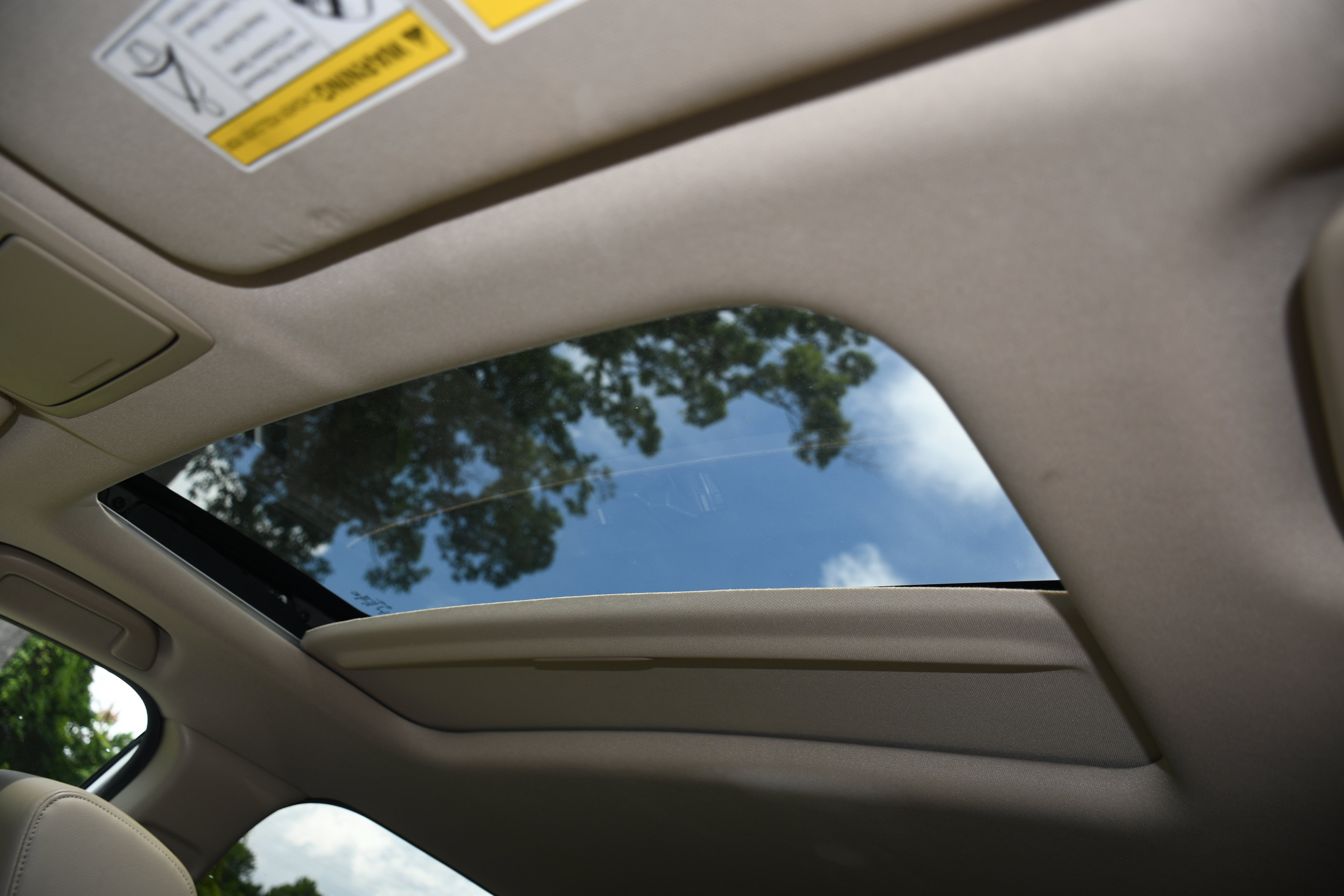 Used 2021 Silver Honda EX-L image 7