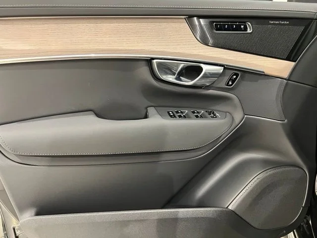 2026 Volvo XC90 Plus - Photo 10