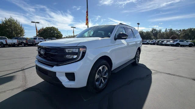 New 2027 Star White Metallic Tri-Coat Ford Active image 1