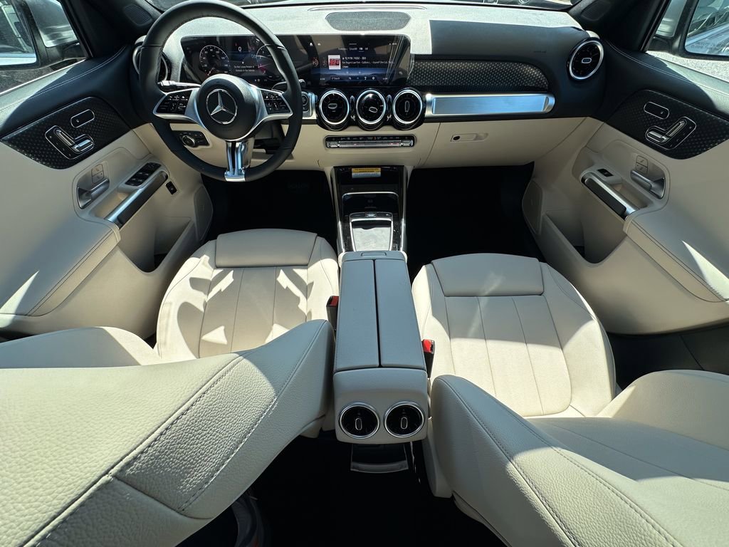 New 2026 Cirrus Silver Metallic Mercedes-Benz GLB 250 image 27