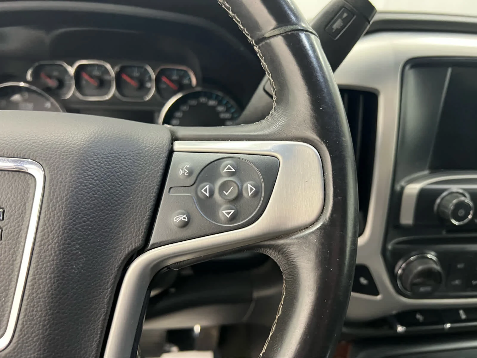 Used 2017 Summit White GMC SLT image 19