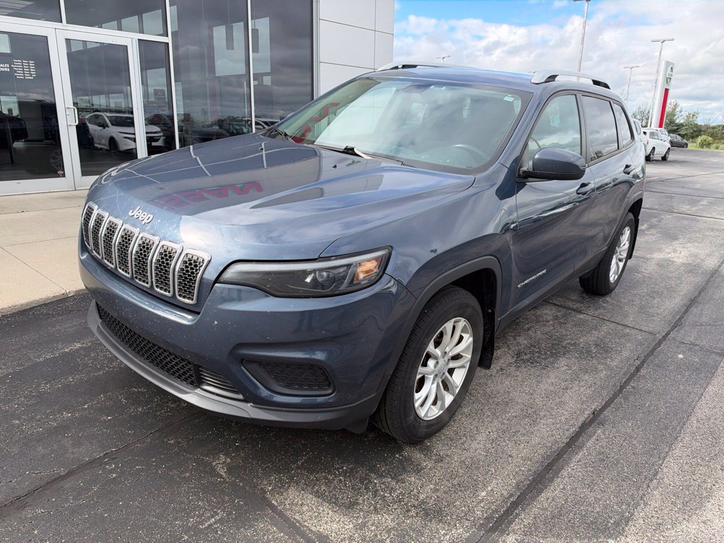Used 2020 Slate Blue Pearlcoat Jeep Latitude image 3
