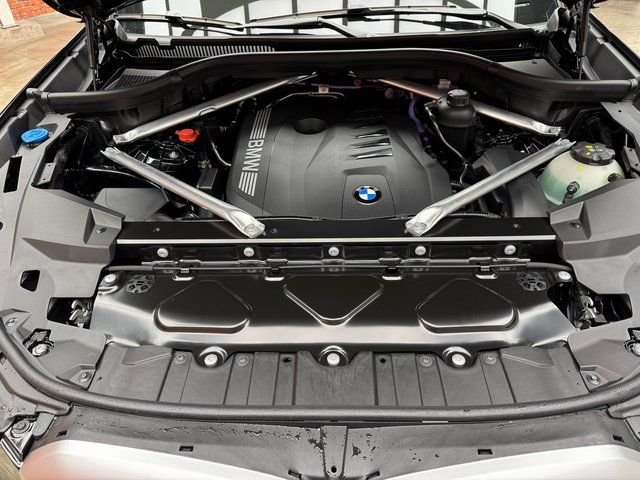 Used 2026 Black BMW xDrive40i image 27