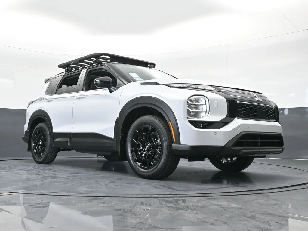 New 2026 White Mitsubishi Trail Edition image 71