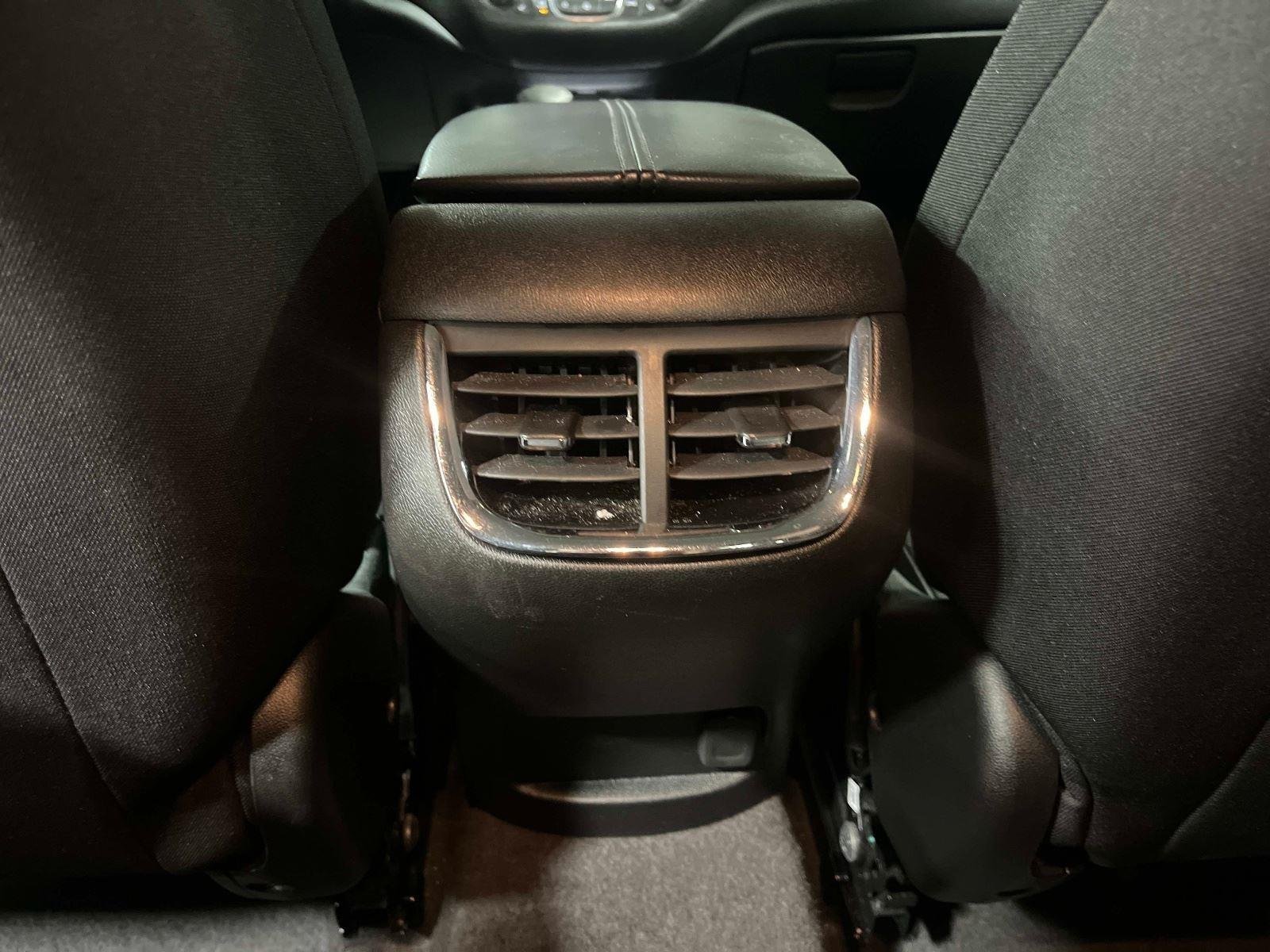 Used 2024 Summit White Chevrolet LT image 17