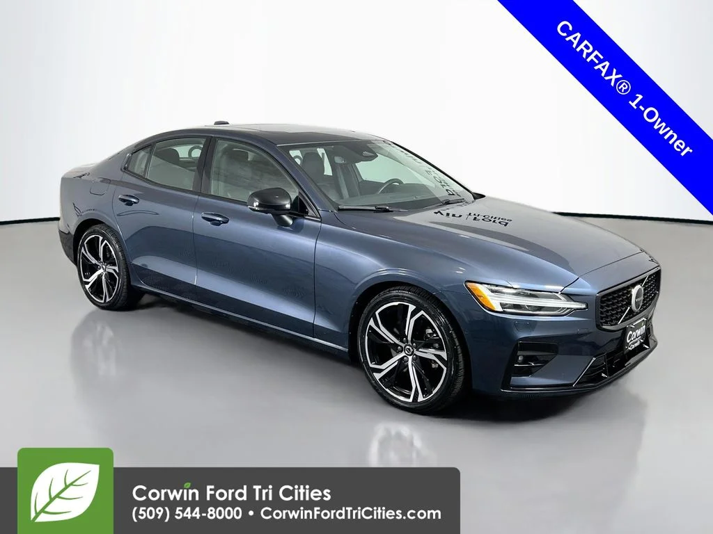 2024 Volvo S60 B5 Plus Dark Theme AWD's photo