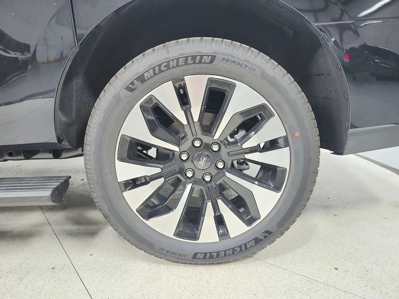New 2027 Black Ford Platinum image 59