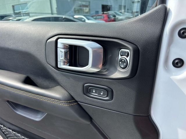 Used 2024 Bright White Clearcoat Jeep Sahara image 21