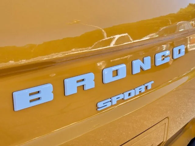 Used 2022 Orange Ford Badlands image 16