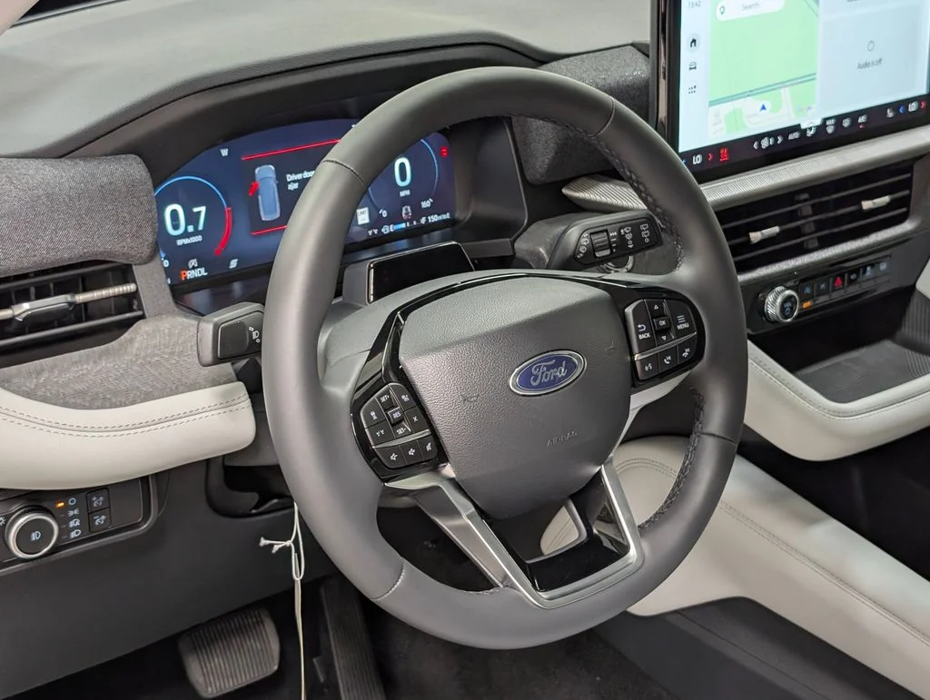 New 2026 Carbonized Gray Metallic Ford Platinum™ image 9