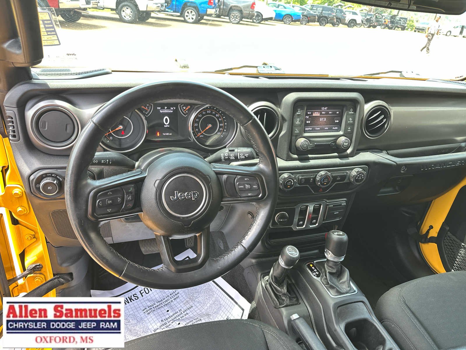 Used 2021 Hellayella Clearcoat Jeep Sport S image 11