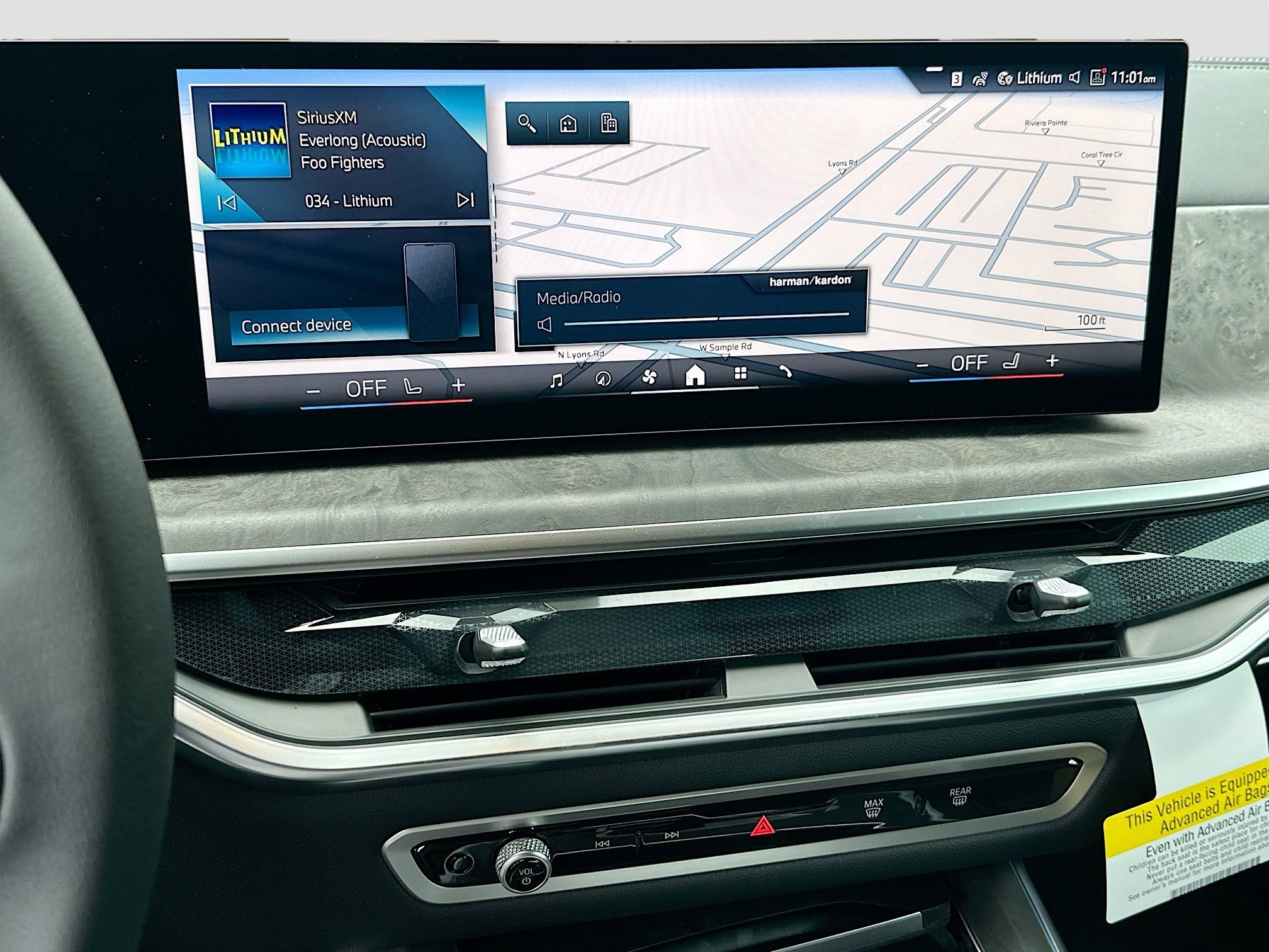 New 2026 Skyscraper Grey Metallic BMW xDrive50e image 10