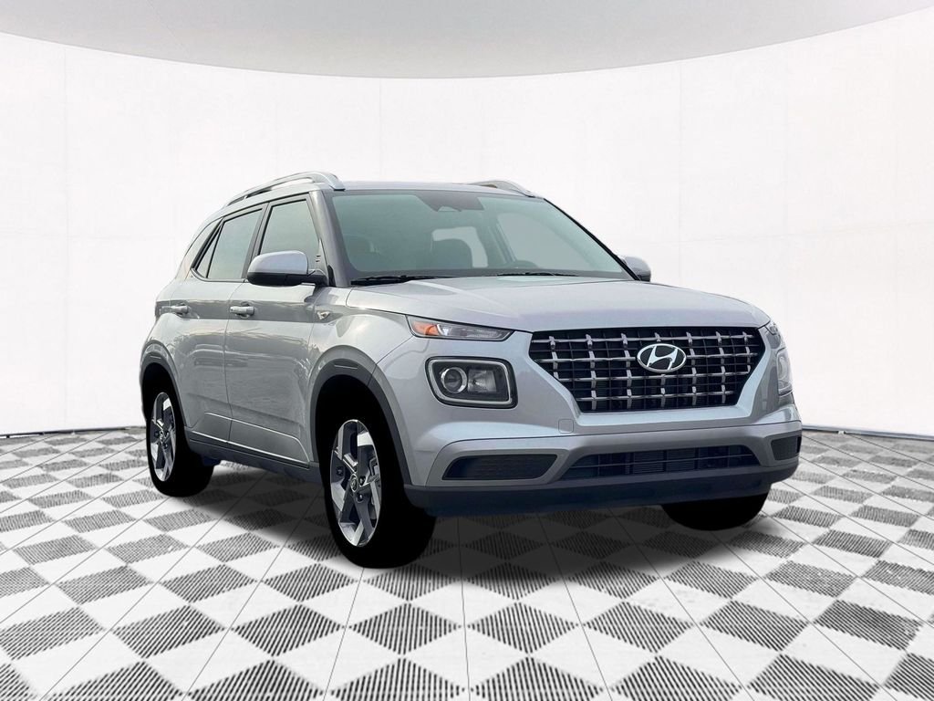 New 2026 Silver Hyundai SEL image 17