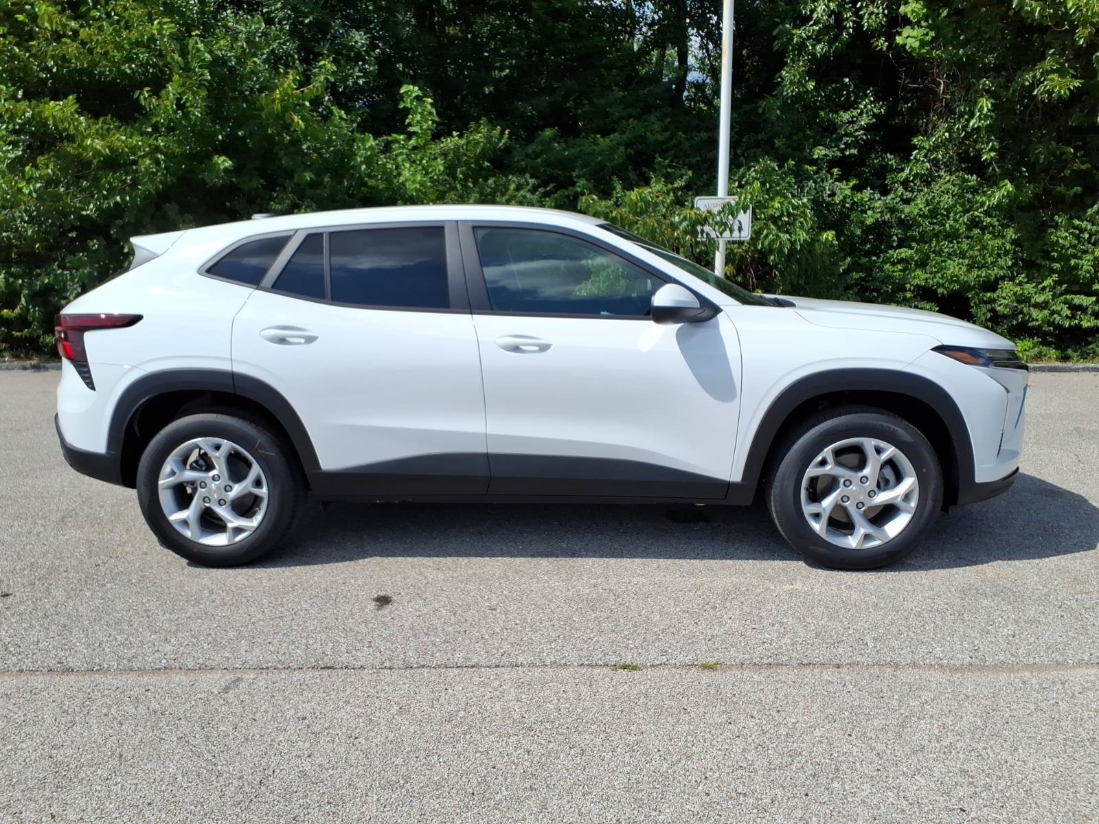2026 Chevrolet Trax LS - Photo 17