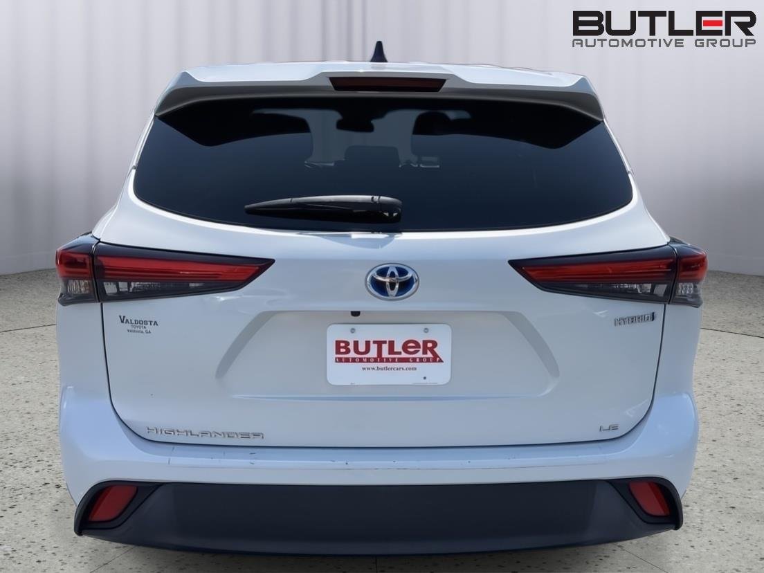 Used 2022 White (Wind Chill Pearl) Toyota Hybrid LE AWD image 4