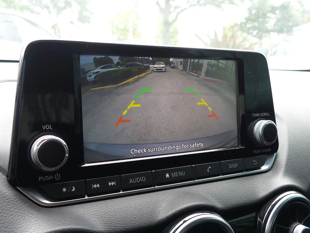 Used 2020 Gray Nissan S image 39
