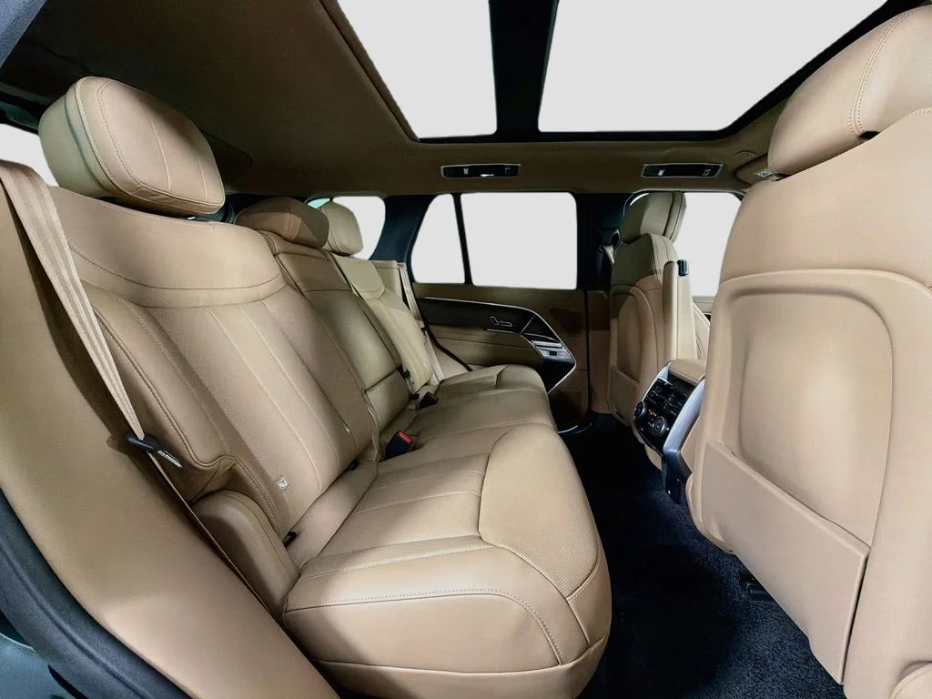 New 2026 British Racing Green Land Rover SE image 29
