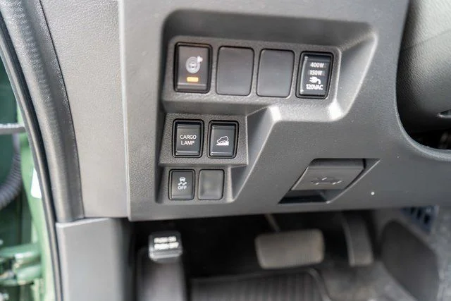 Used 2023 Green Nissan SV image 21
