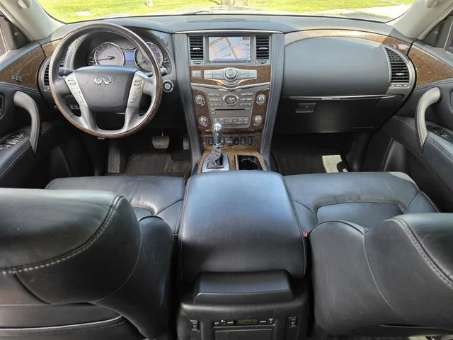 Used 2017 Liquid Platinum INFINITI THEATER PACKAGE image 8