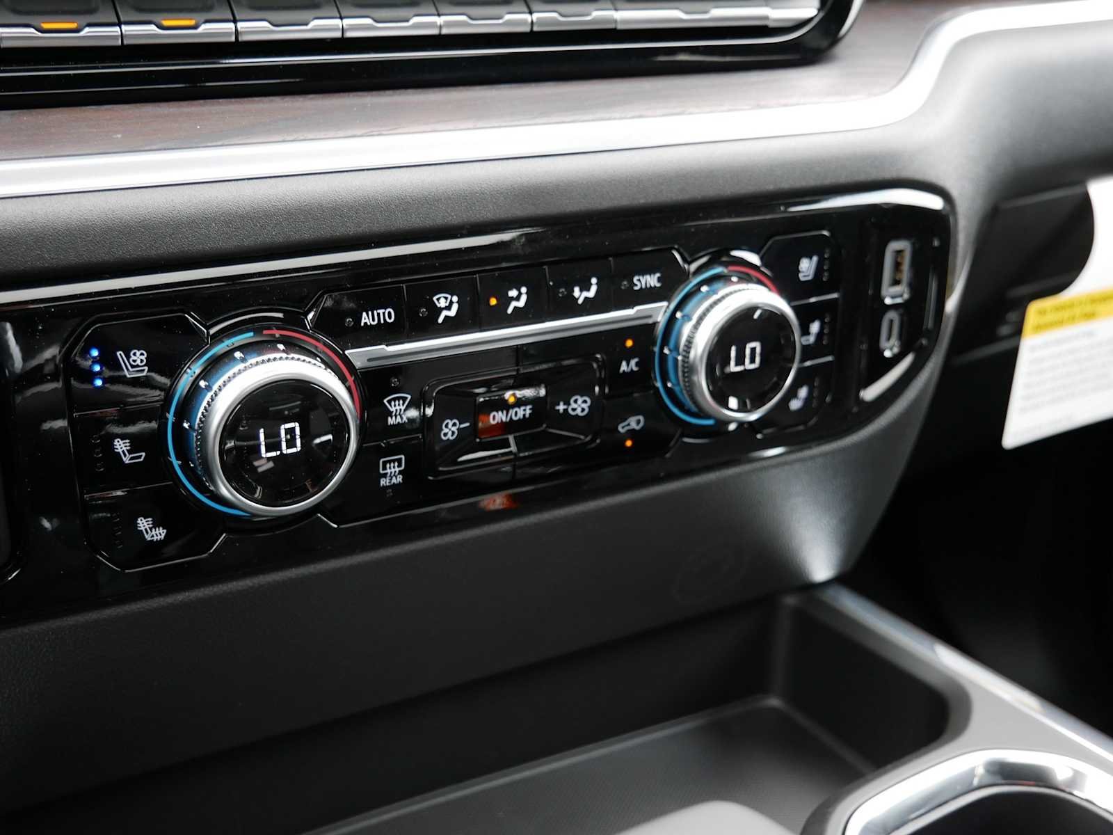 2026 GMC Sierra 1500 SLT - Photo 20