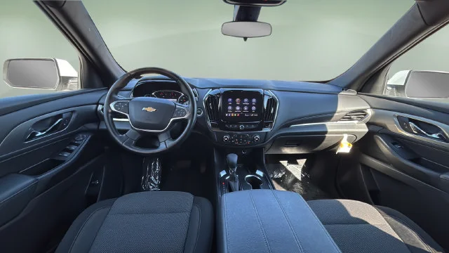 Used 2023 SUMMIT WHITE Chevrolet LT Cloth image 16