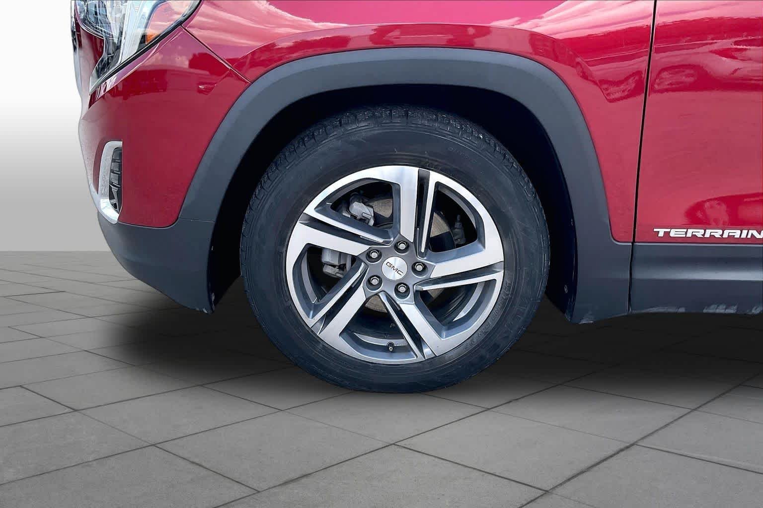 Used 2020 Red Quartz Tintcoat GMC SLT image 11