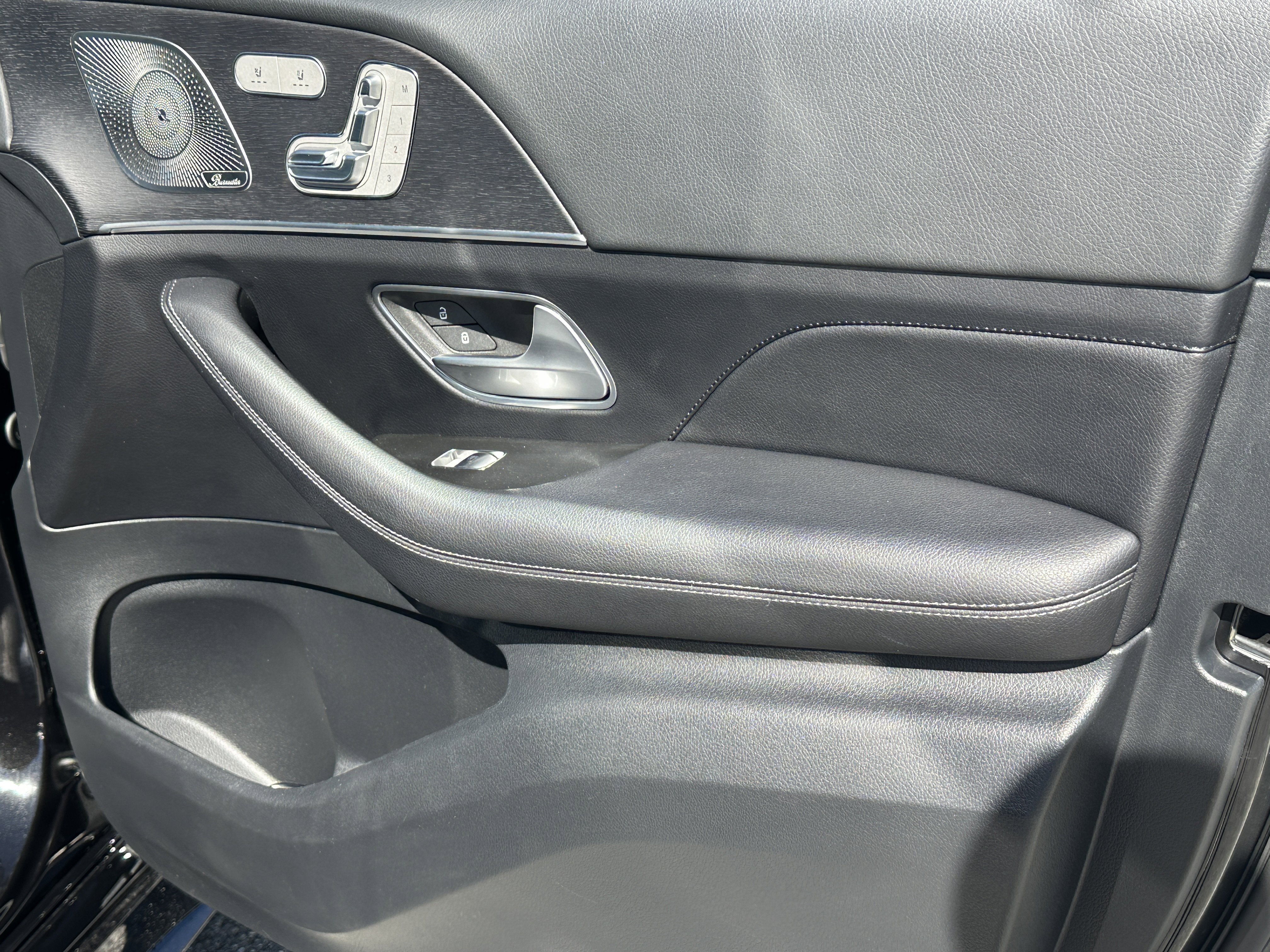 Certified Used 2025 Black Mercedes-Benz GLS 450 image 16