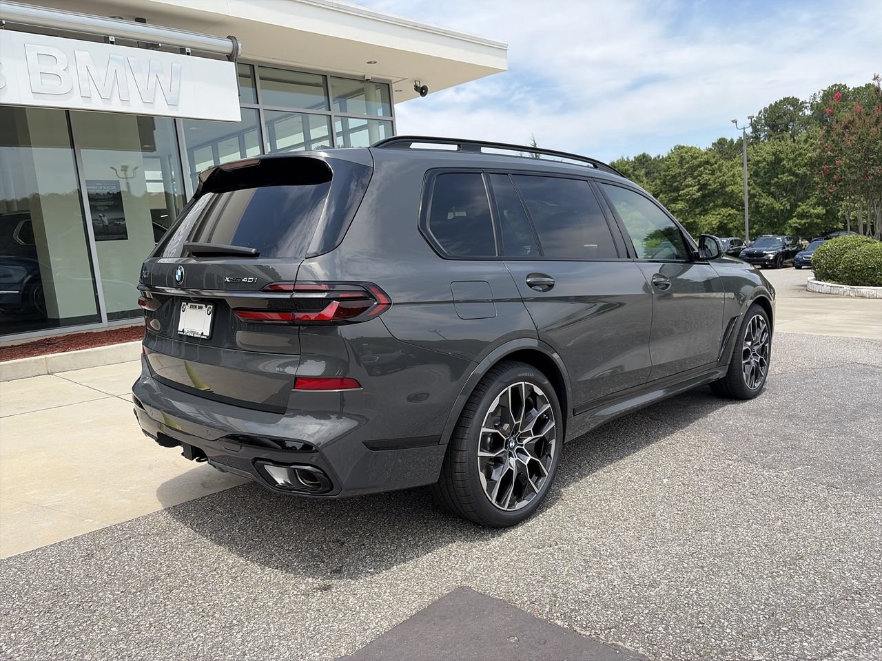 New 2027 Dravit Grey Metallic BMW xDrive40i image 8