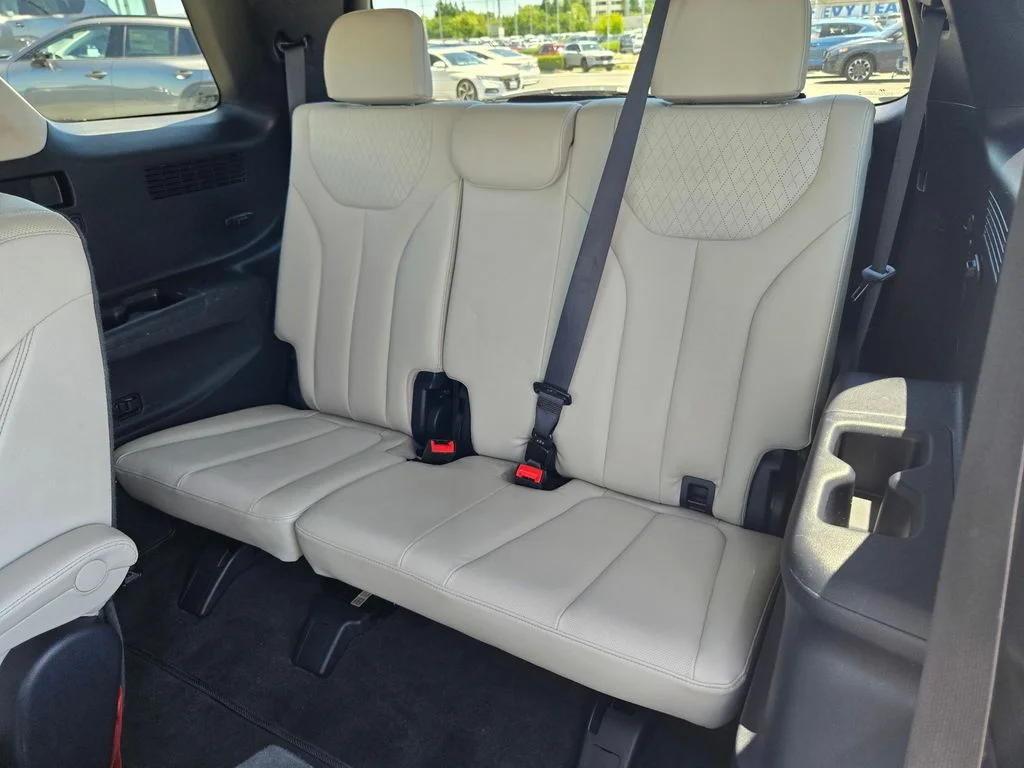 Used 2021 White Hyundai SEL image 15