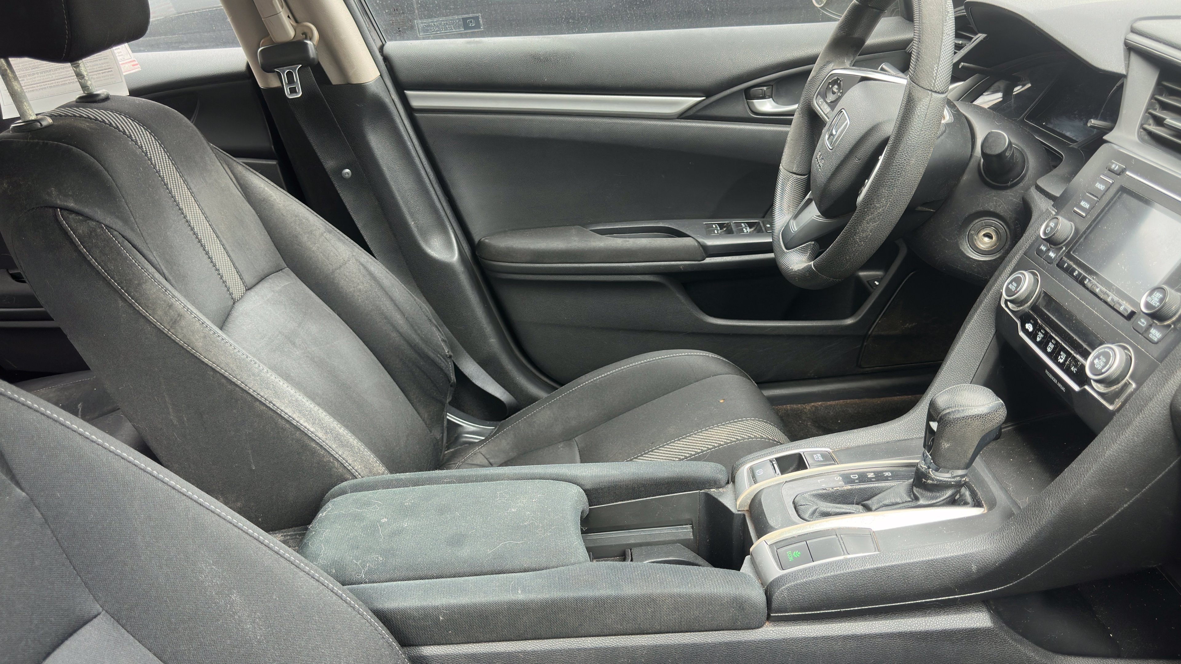 Used 2017 Black Honda LX image 7