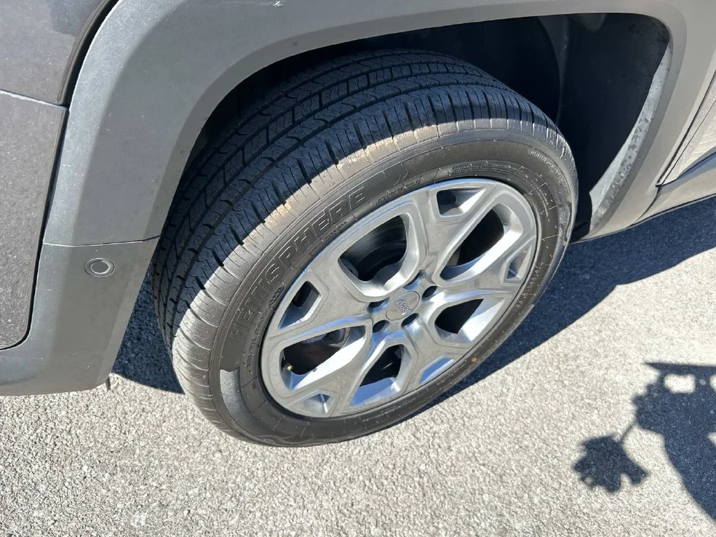 Used 2020 Gray Jeep Limited image 36