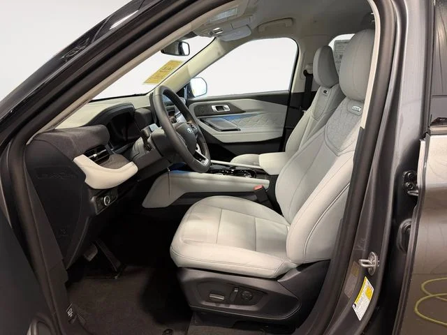 New 2026 Gray Metallic Ford Platinum image 9