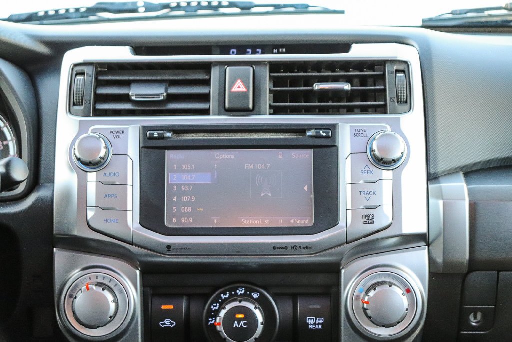 Used 2019 Nautical Blue Metallic Toyota SR5 Premium image 16