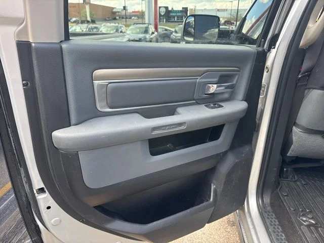 Used 2018 Bright Silver Clearcoat Metallic Ram Big Horn image 26