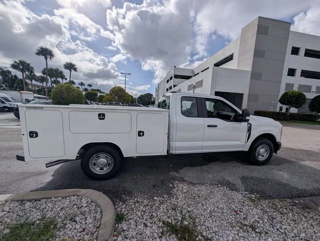 New 2026 Oxford White Ford F-350® XL image 14