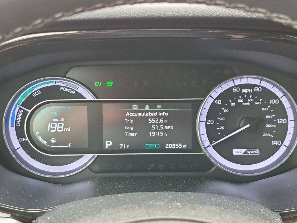 Used 2022 Black Kia LXS image 14