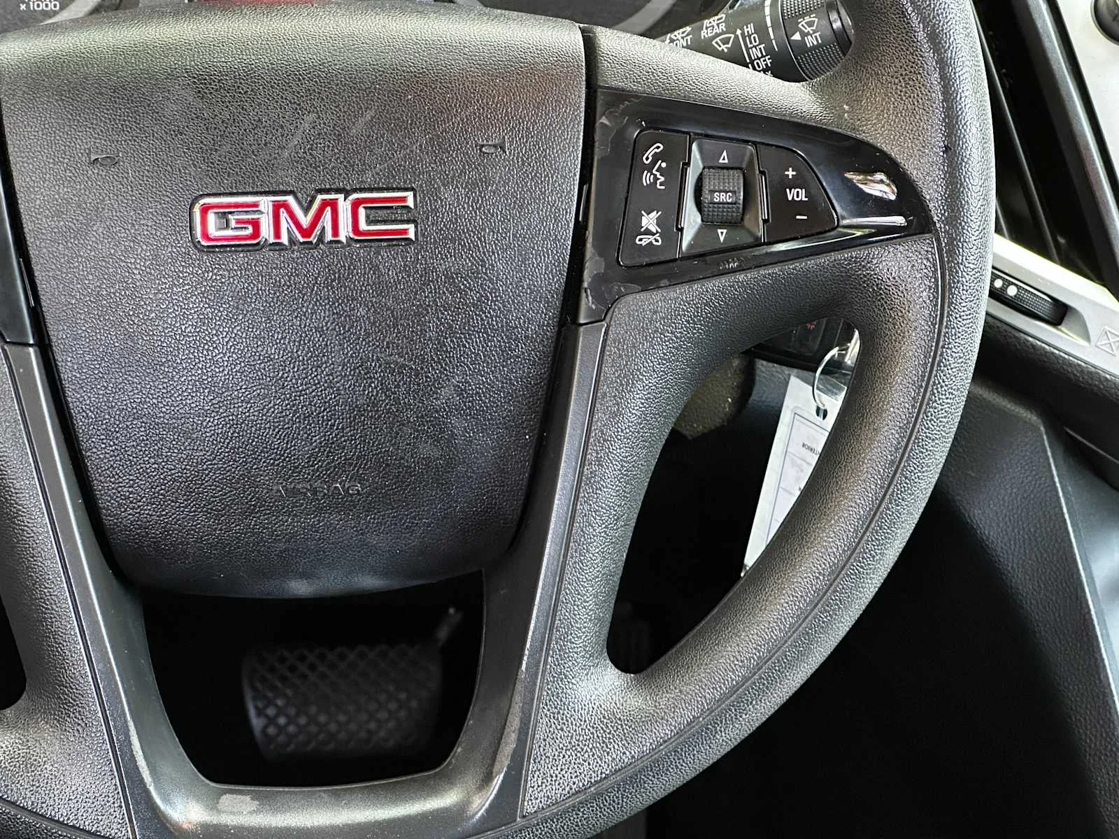 Used 2015 CRYSTAL RED TINTCOAT GMC SLE image 17