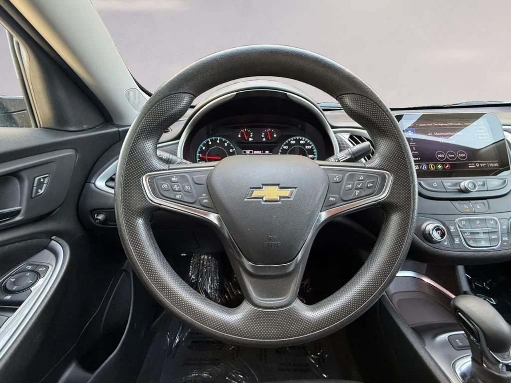 Used 2025 Gray Chevrolet LT image 13
