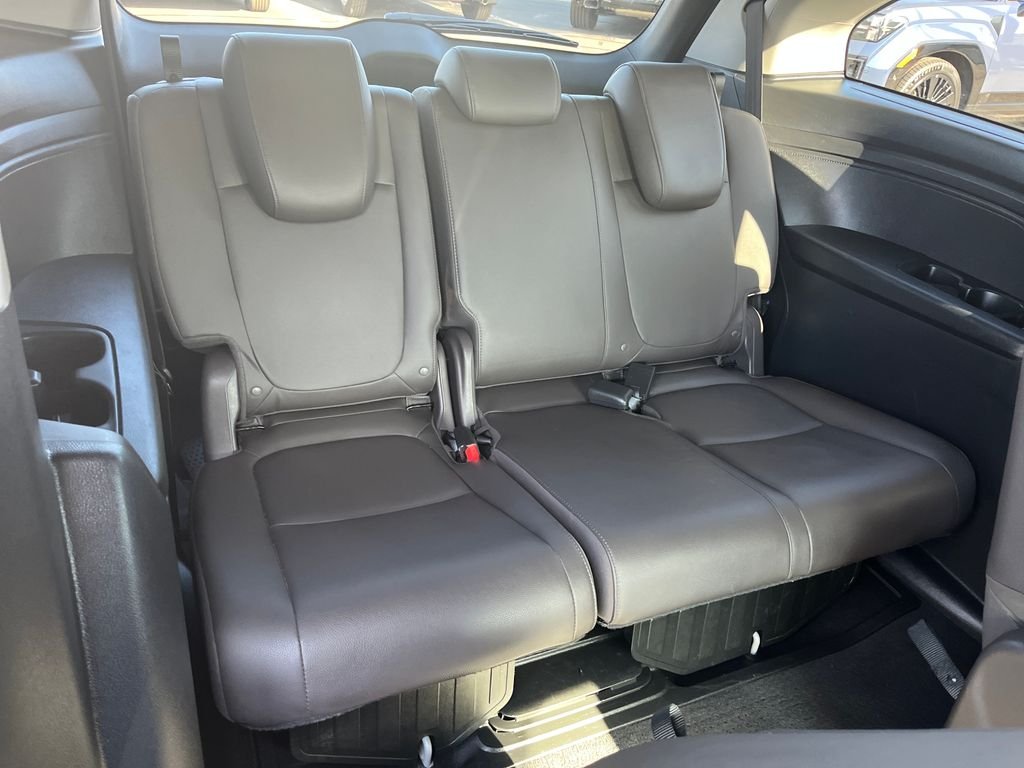Used 2019 Silver Honda EX-L image 38