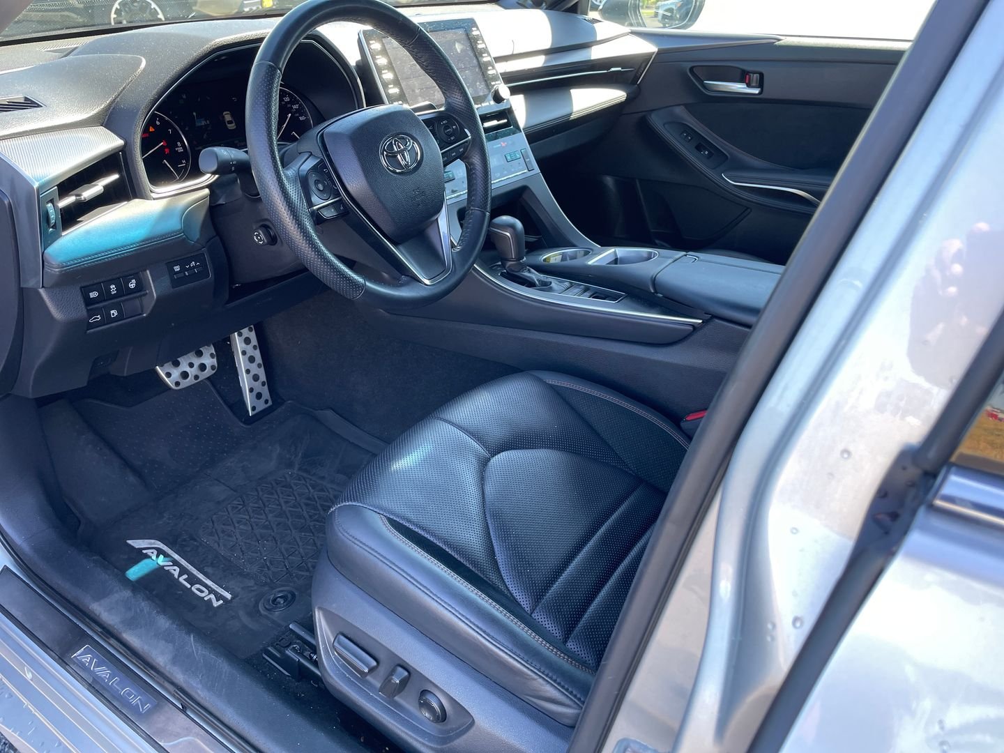 Used 2019 Silver Toyota Touring image 9