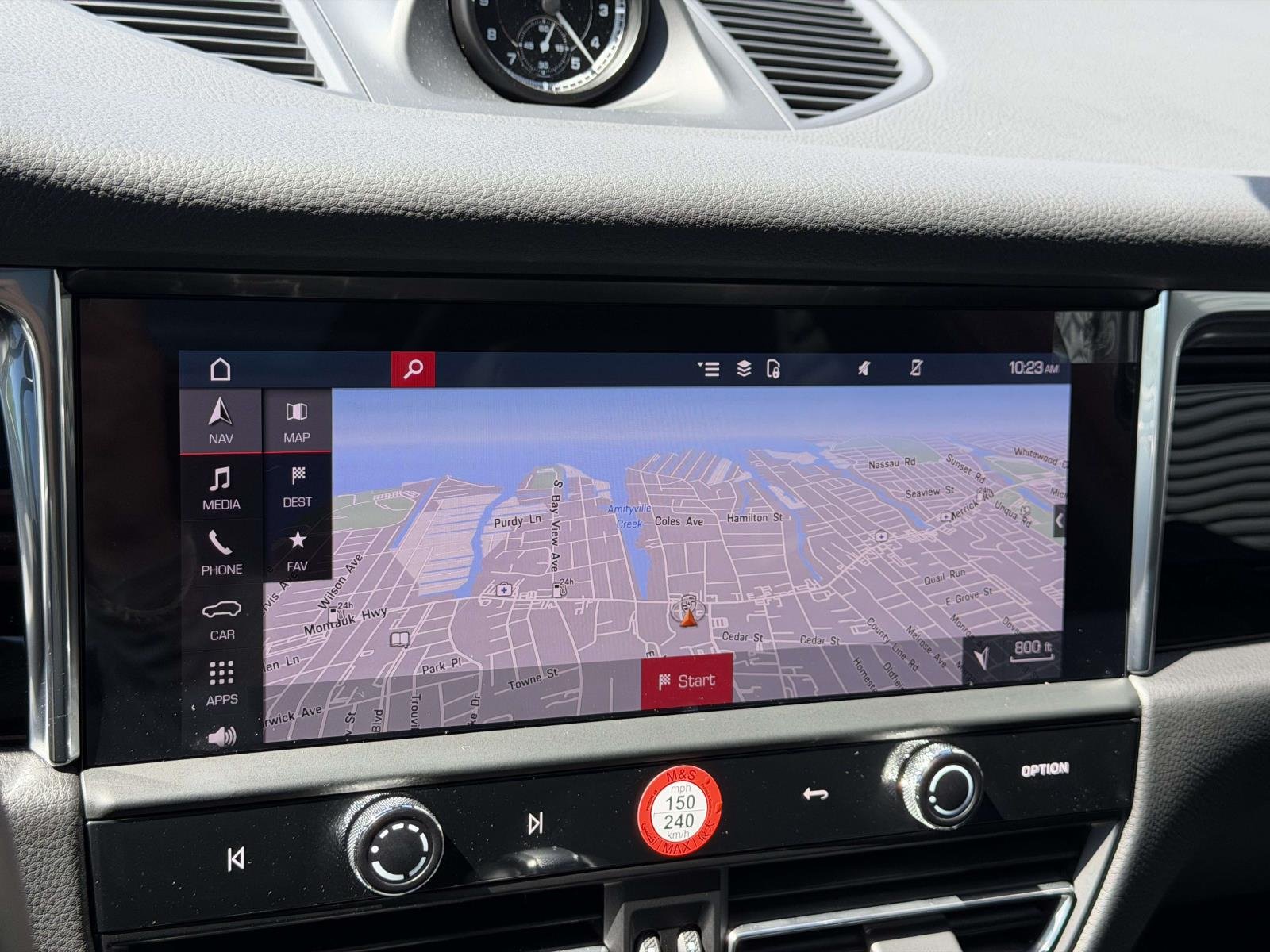 2026 Porsche Macan - Photo 23